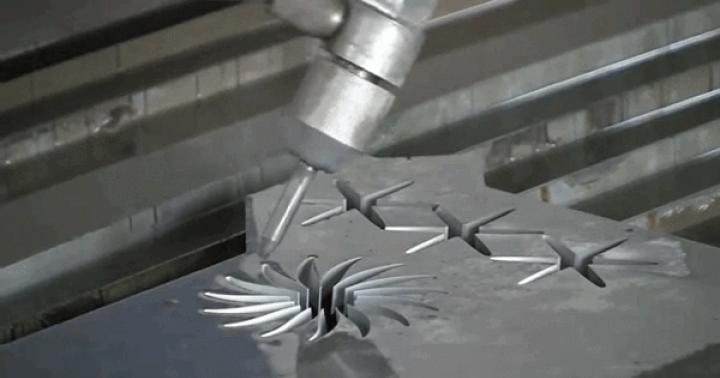 Technology of water jet cutting of metal